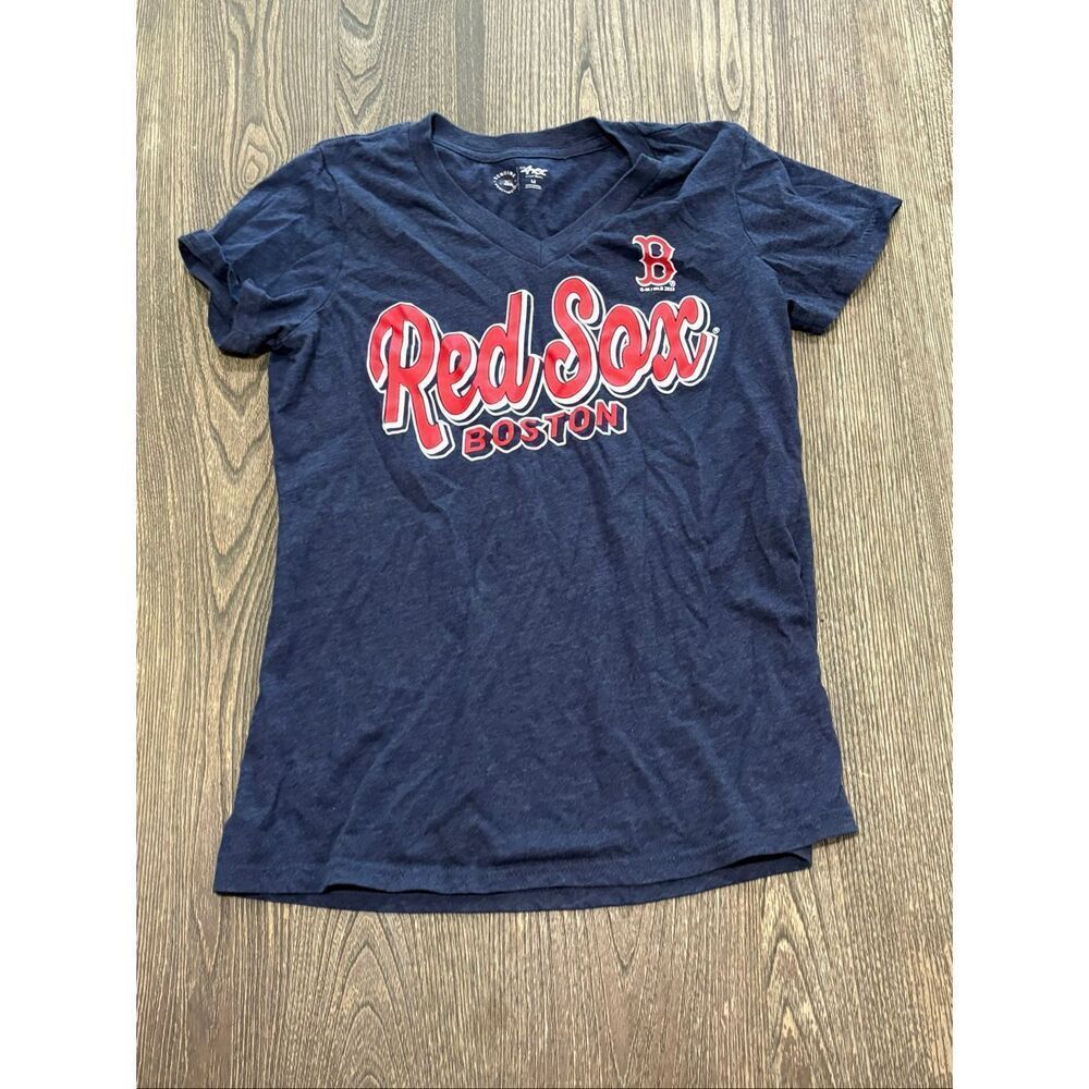 G-III 4Her by Carl Banks Boston Red-Sox T-Shirt V-Neck Short Sleeve Blue Size M